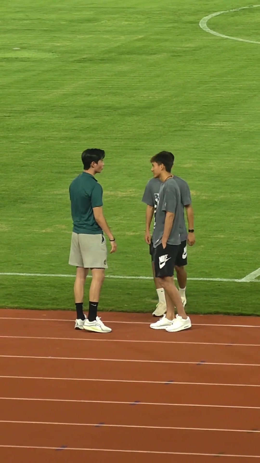 赛事直播-记者：U23男足门将李昊，大概率会留在青岛西海岸