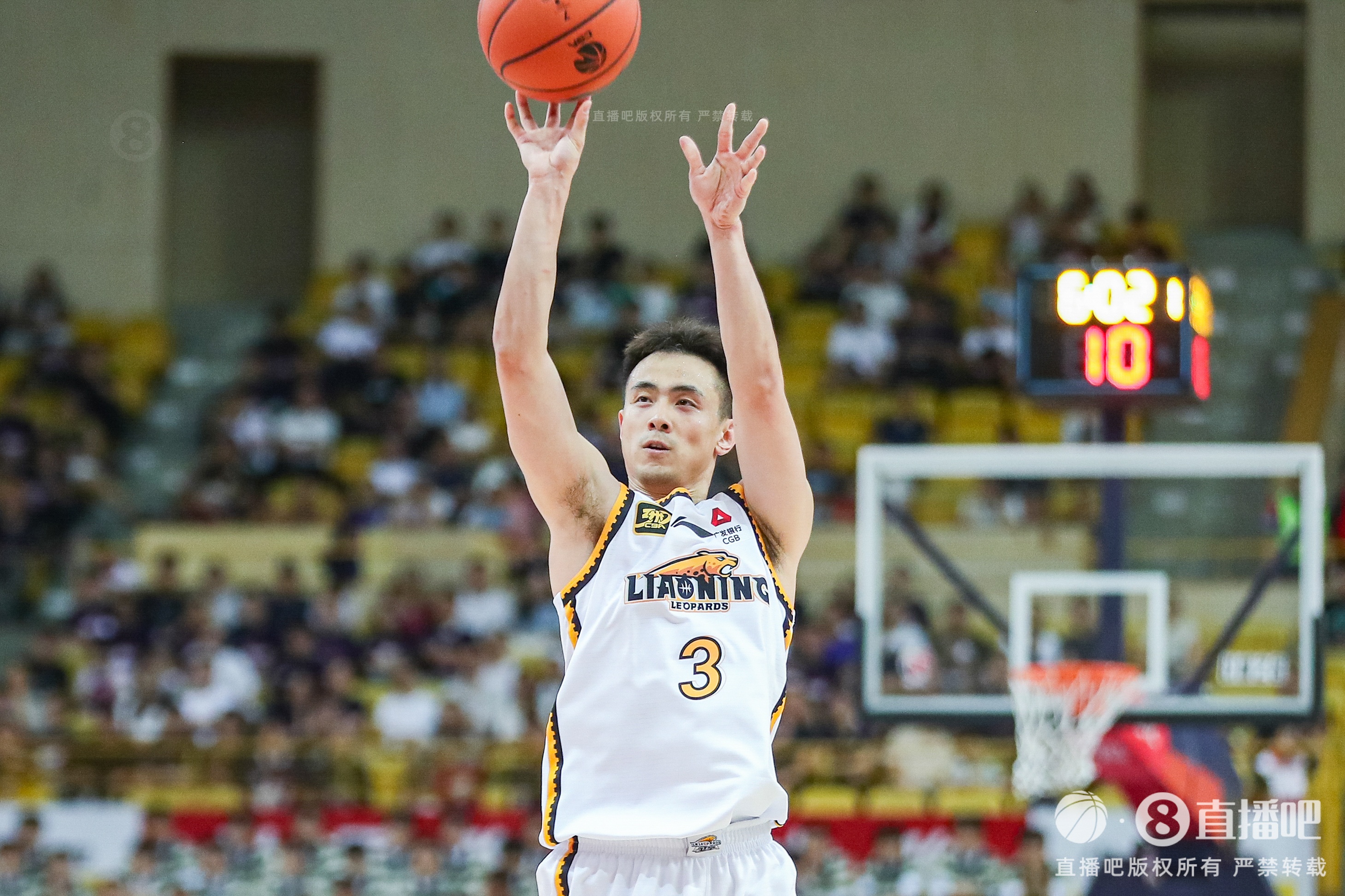 世界赛官网直连-CBA常规赛第15轮里程碑：赵继伟开启第13季 张宁出场数升队史第7